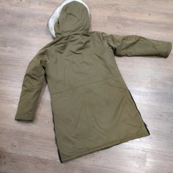 Primark green winter coat with faux fur hood - Picture 3 of 13